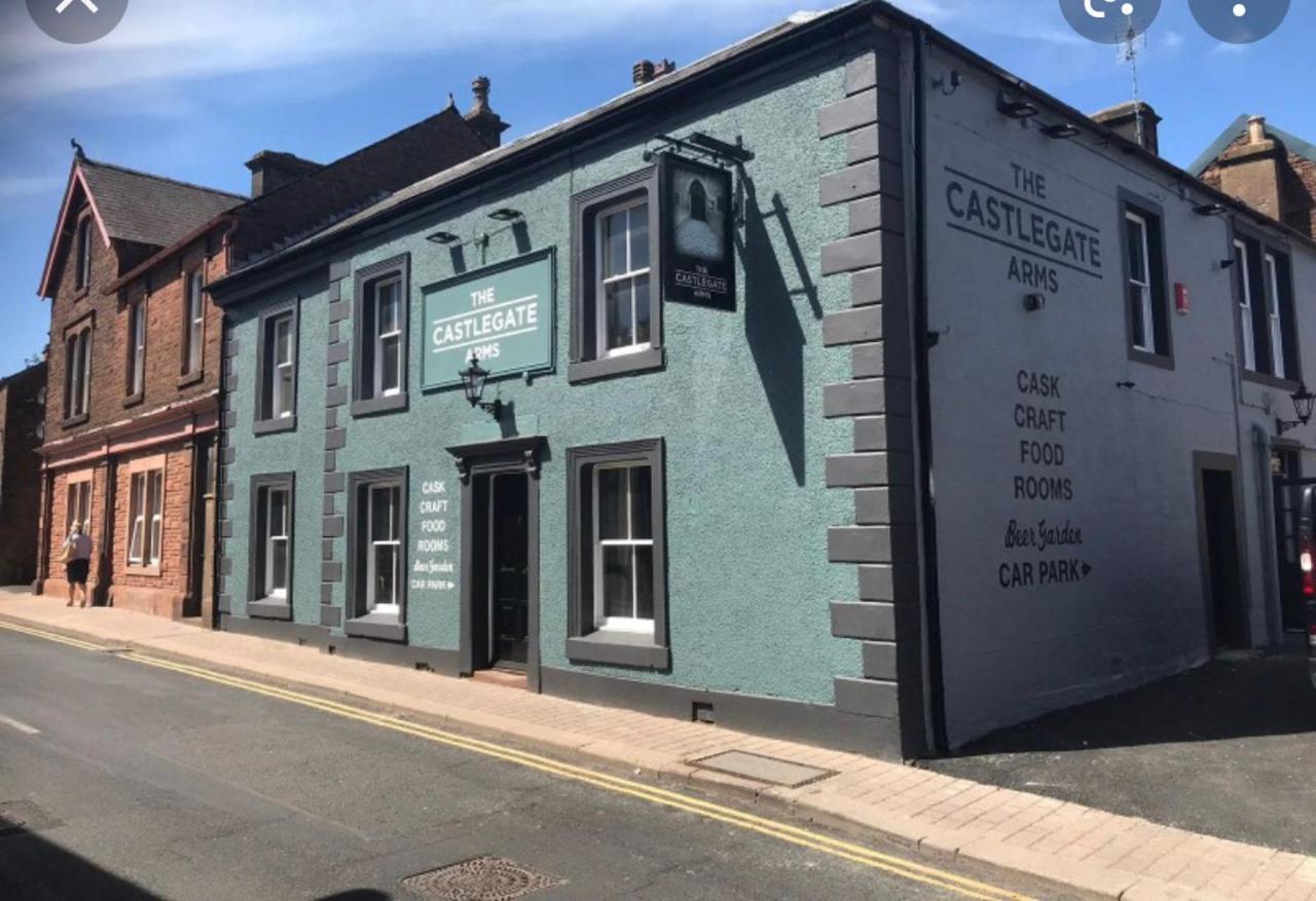 The Castlegate Arms Hotel Penrith Exterior photo